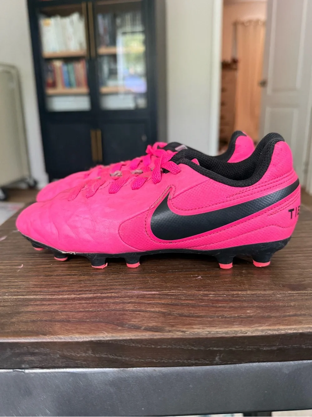 Nike Tiempo Legend 8 Club MG Pink Soccer Cleats Kids 12Ct